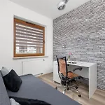 Nowoczesny & Klimatyzowany Apartament Z Parkingiem By Noclegi Renters