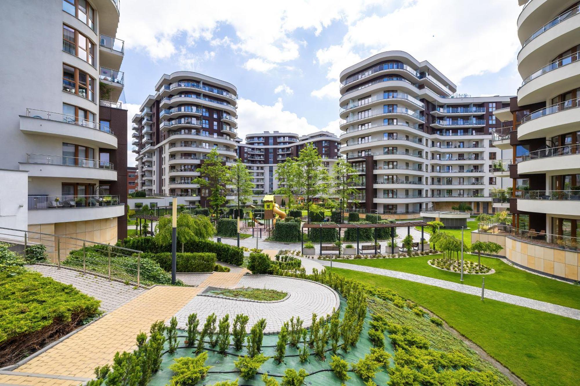 Nowoczesny & Klimatyzowany Z Parkingiem By Renters Appartement Krakau